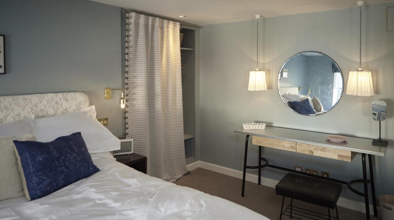 The Crown Hotell Woodstock Exteriör bild