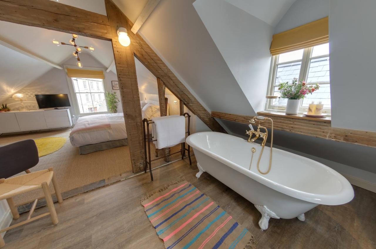 The Crown Hotell Woodstock Rum bild